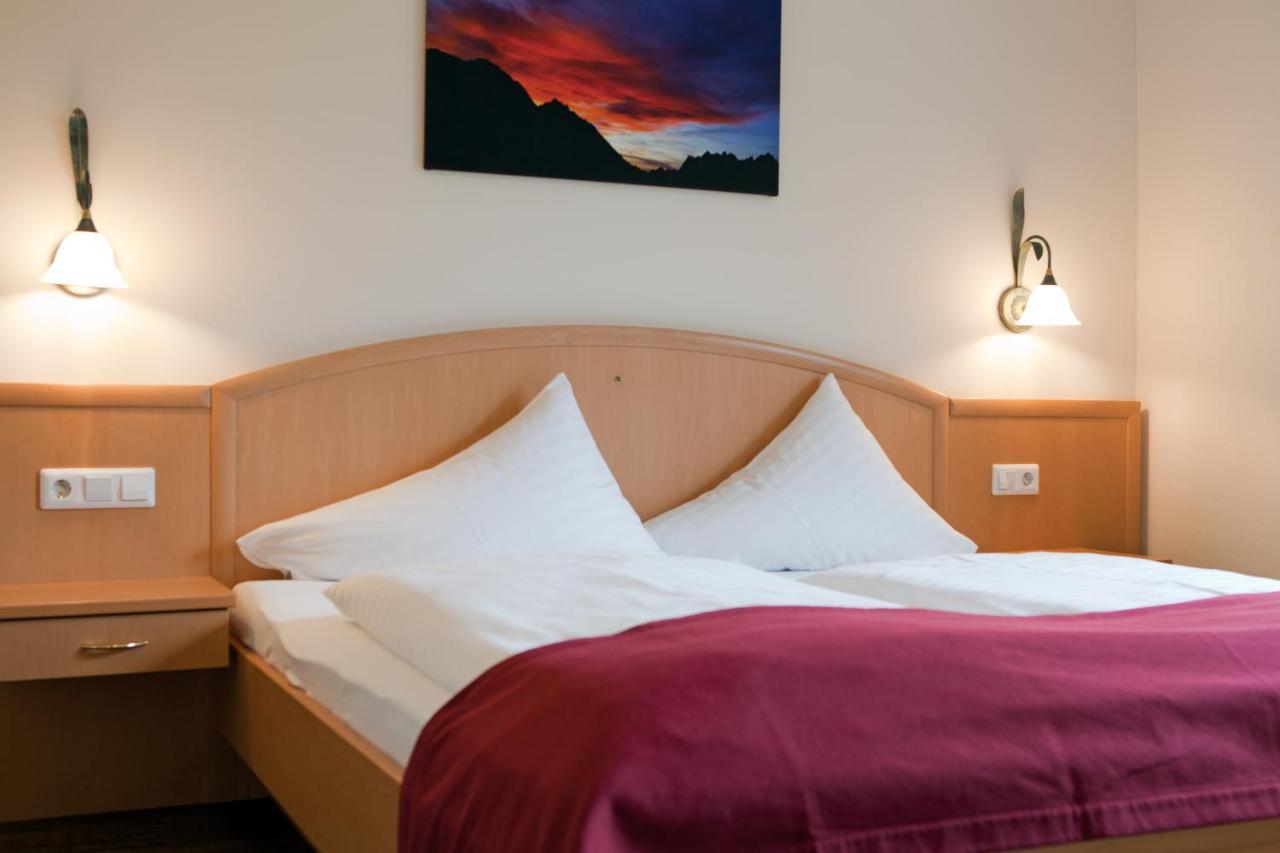 Hotel Truyenhof Ried im Oberinntal Exteriör bild