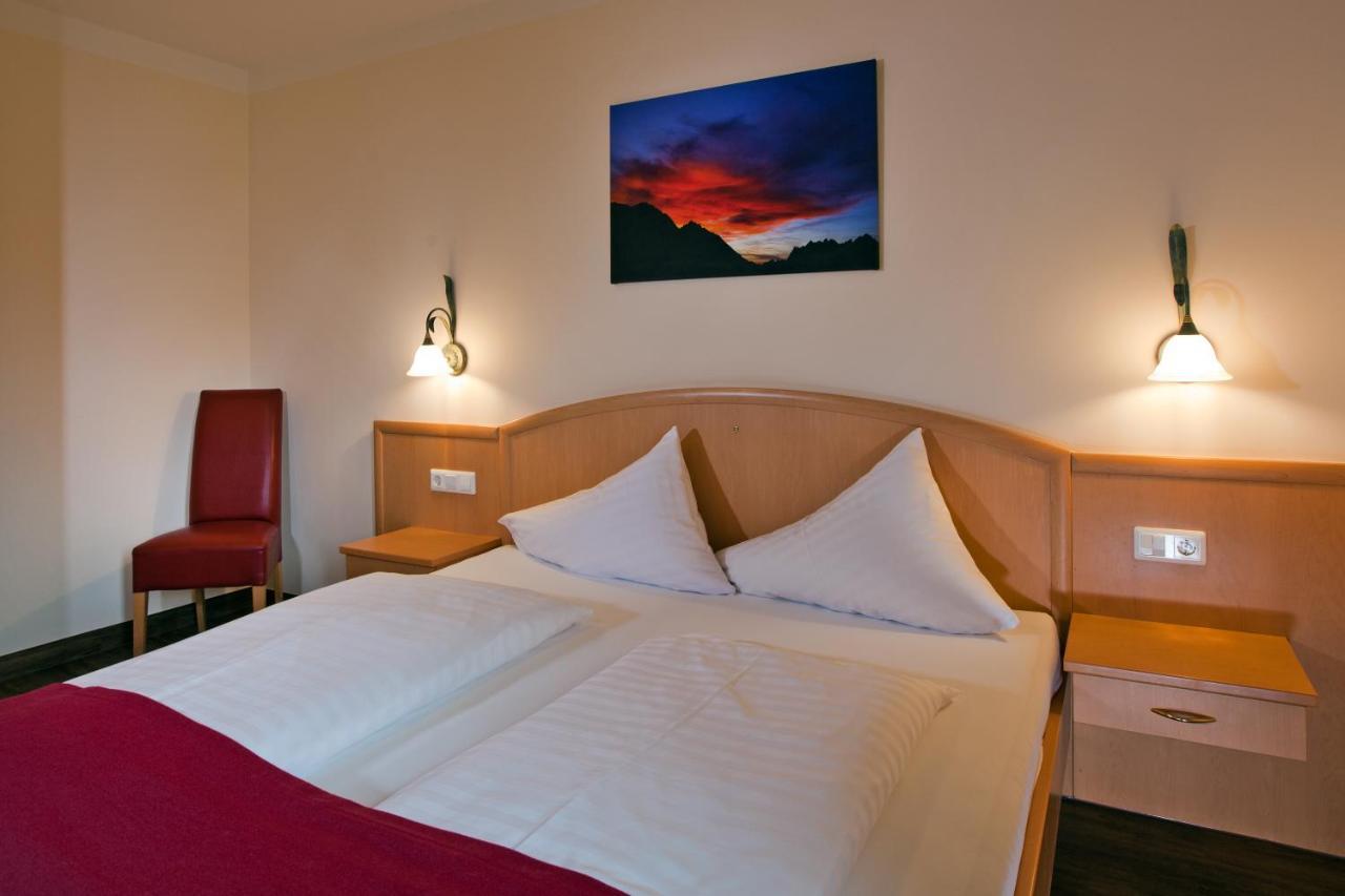 Hotel Truyenhof Ried im Oberinntal Exteriör bild