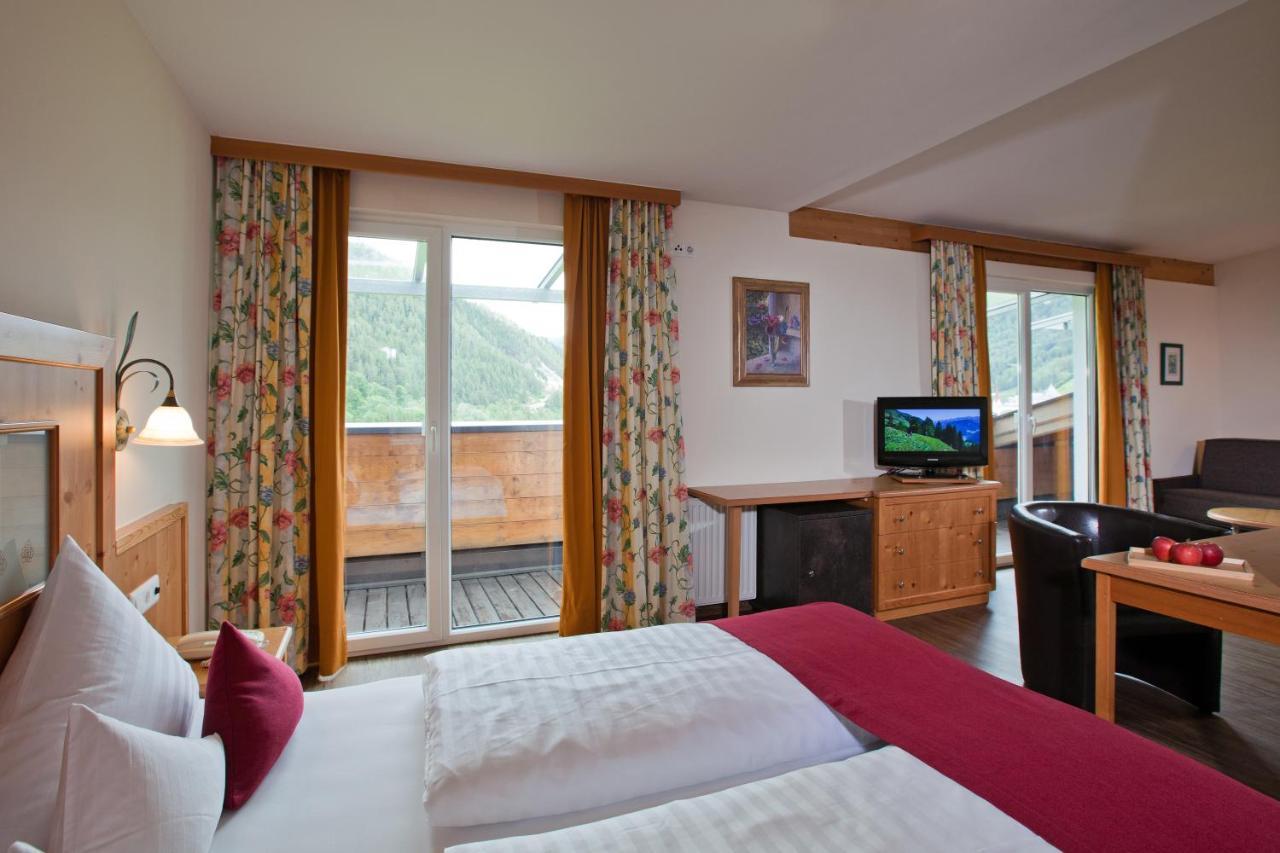 Hotel Truyenhof Ried im Oberinntal Exteriör bild