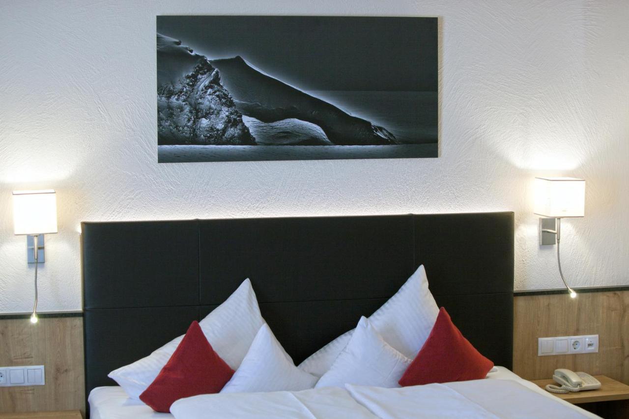 Hotel Truyenhof Ried im Oberinntal Exteriör bild